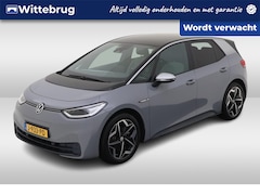 Volkswagen ID.3 - First Plus 204pk 58 kWh / LED / Navigatie / Parkeersensoren / 19" LMV