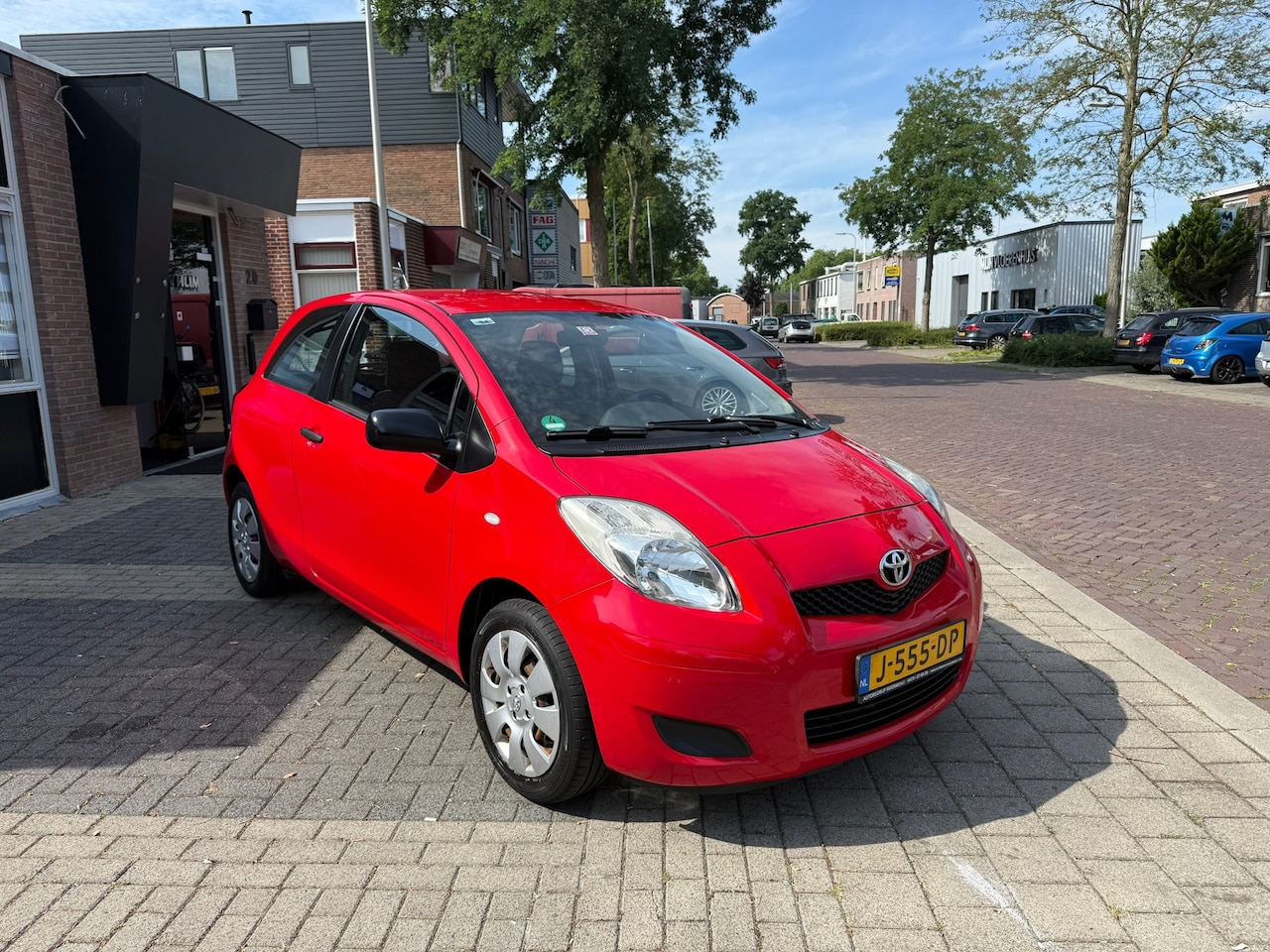 Toyota Yaris - 1.3 VVTi Comfort AIRCO/NIEUWE APK/. - AutoWereld.nl