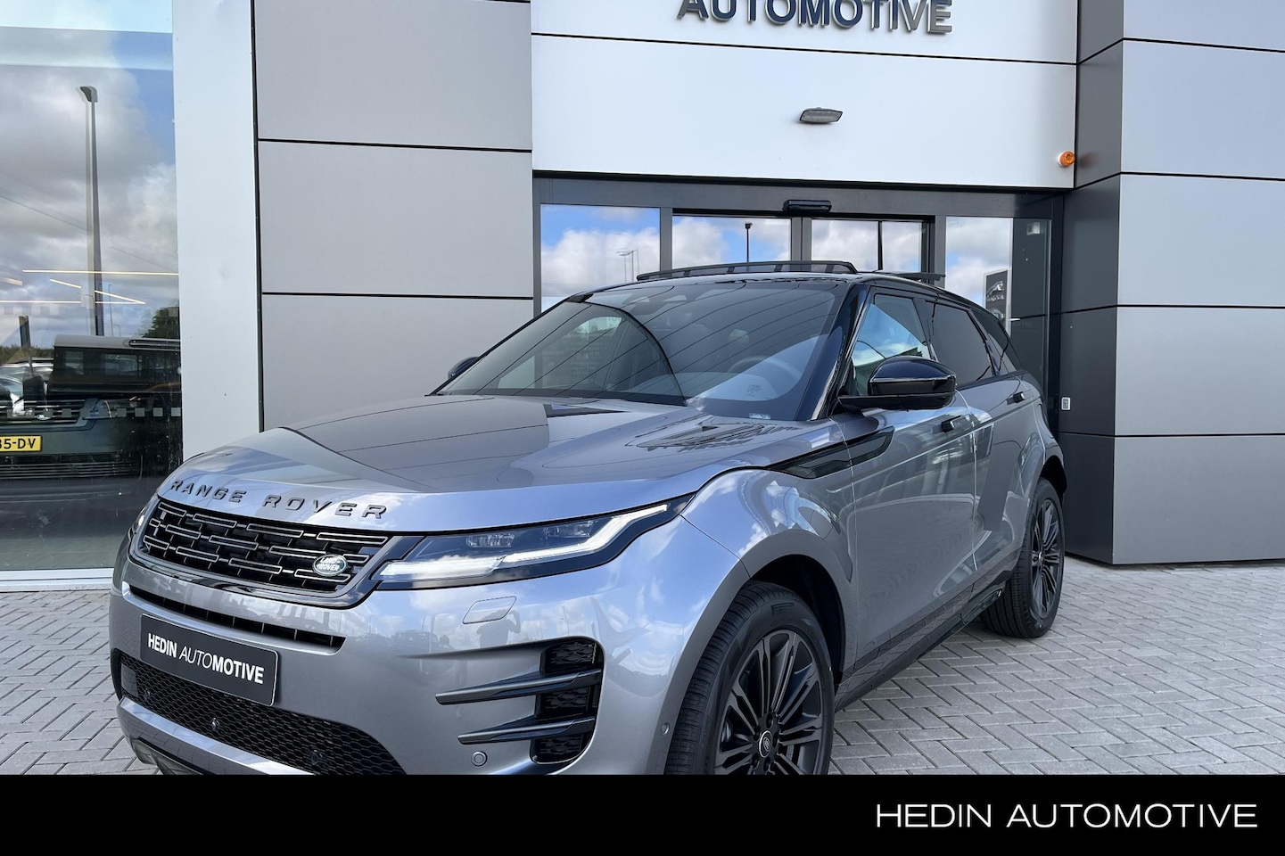 Land Rover Range Rover Evoque - Range Rover Evoque P270e Graphite Edition Schuif/kantel dak - Meridian Sound - Cold climat - AutoWereld.nl