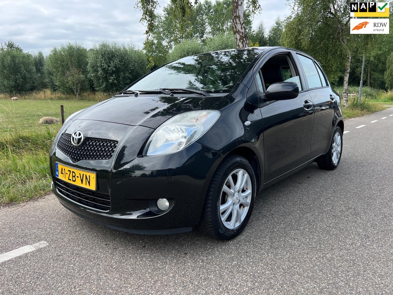 Toyota Yaris - 1.3 VVTi Sol airco leer - AutoWereld.nl