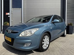 Hyundai i30 - 1.6i Dynamic Luxe/156.000/NAP/Vol jaar APK/Airco
