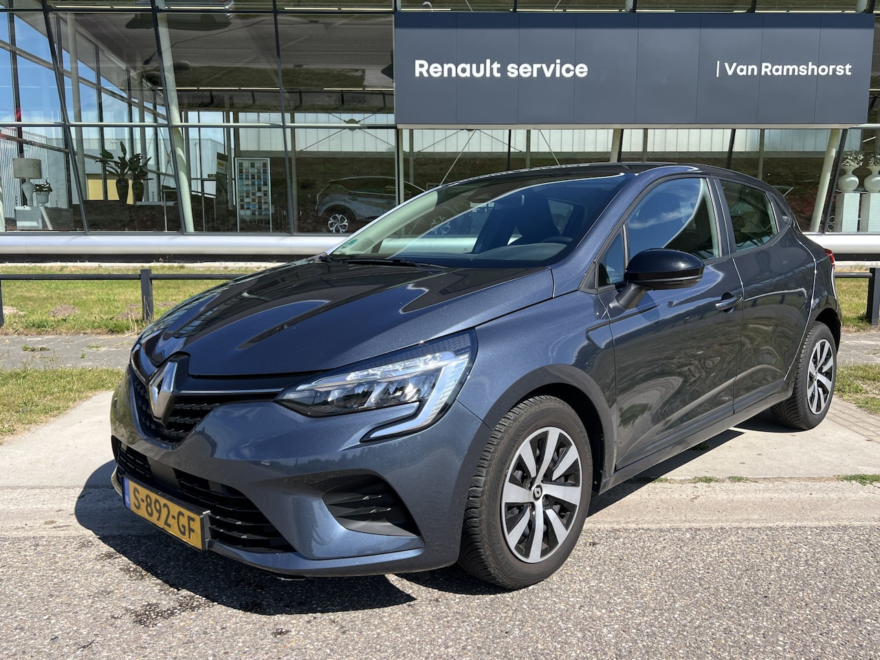 Renault Clio - 1.0 TCe 90 Equilibre / Airco / Parkeersensor Achter / Applecarplay - Androidauto / 6 Bak / - AutoWereld.nl