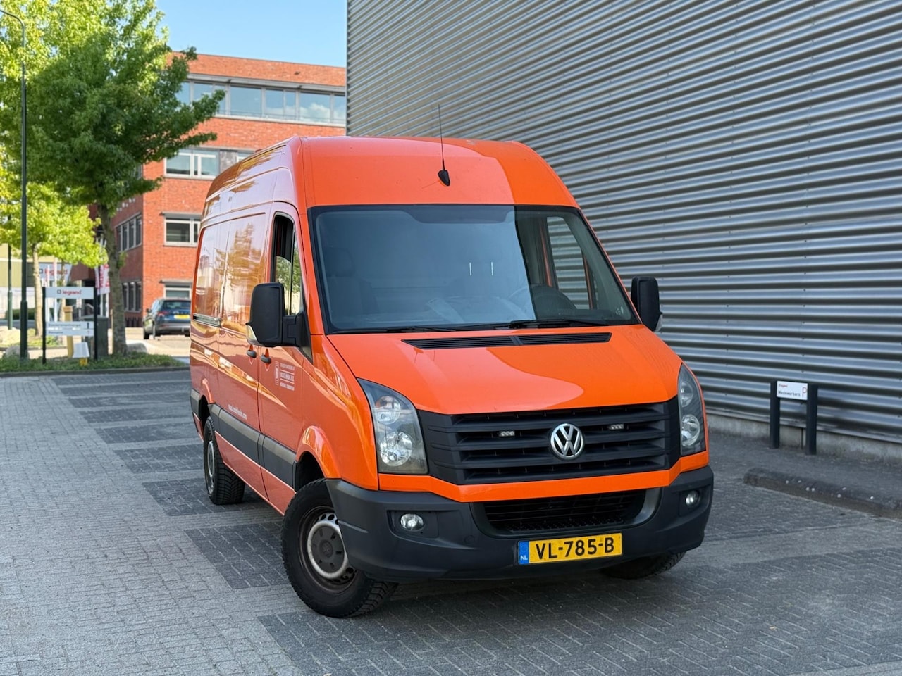 Volkswagen Crafter - 50 2.0 TDI L2H2 (bj 11-2014) NAVI|CAM|TREKHAAK|NETTE BUS - AutoWereld.nl