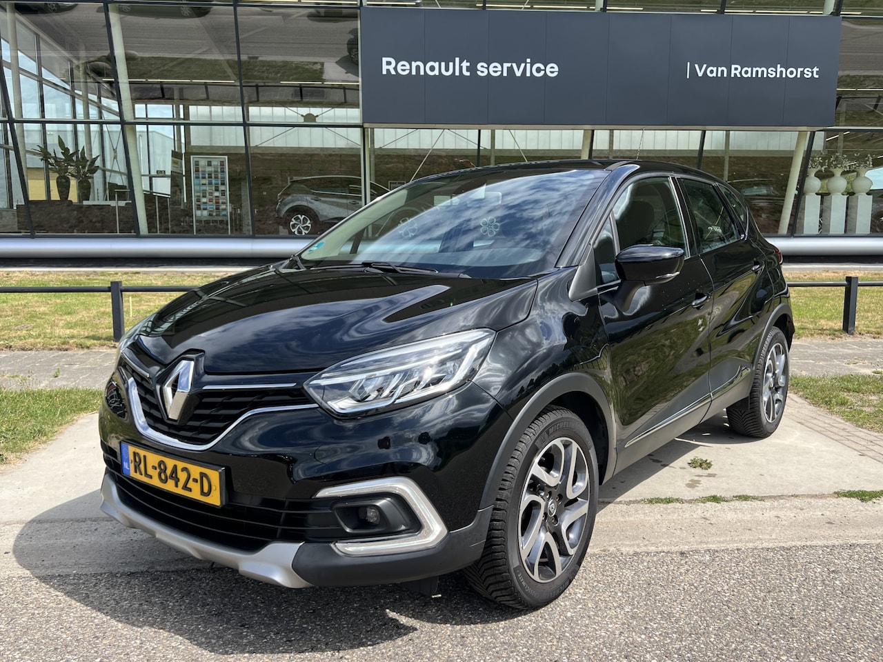 Renault Captur - 0.9 TCe Intens / Trekhaak / Keyless / Climate / Parkeersensor / Cruise / DAB / - AutoWereld.nl