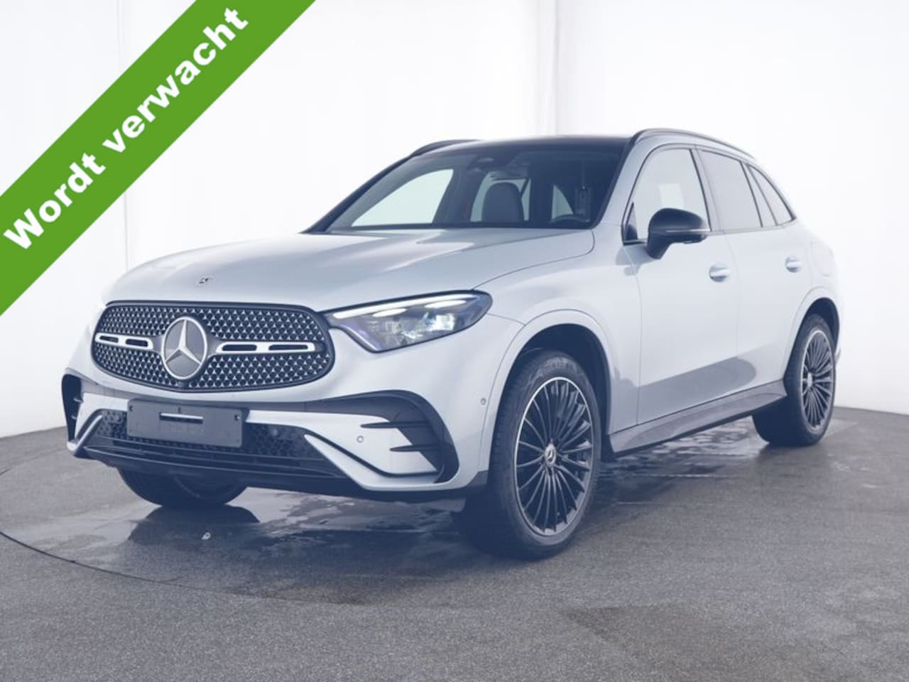 Mercedes-Benz GLC-klasse - 300e 4MATIC AMG Line I Niveau regeling I Panorama dak I Distronic I Massage I Head-up I 36 - AutoWereld.nl