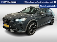 CUPRA Formentor - 1.4 e-Hybrid VZ Performance / Supersport Stuur / Navigatie / Parkeersensoren V+A / Camera