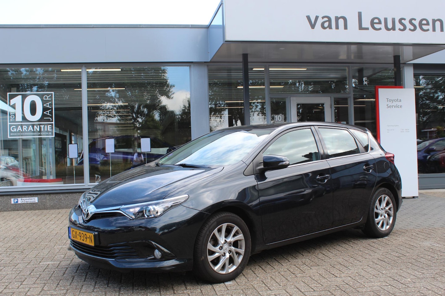Toyota Auris - 1.3 ASPIRATION TREKHAAK CRUISE CLIMA CAMERA NAVI DAB EL-RAMEN & SPIEGELS 1000kg TREKGEWICH - AutoWereld.nl