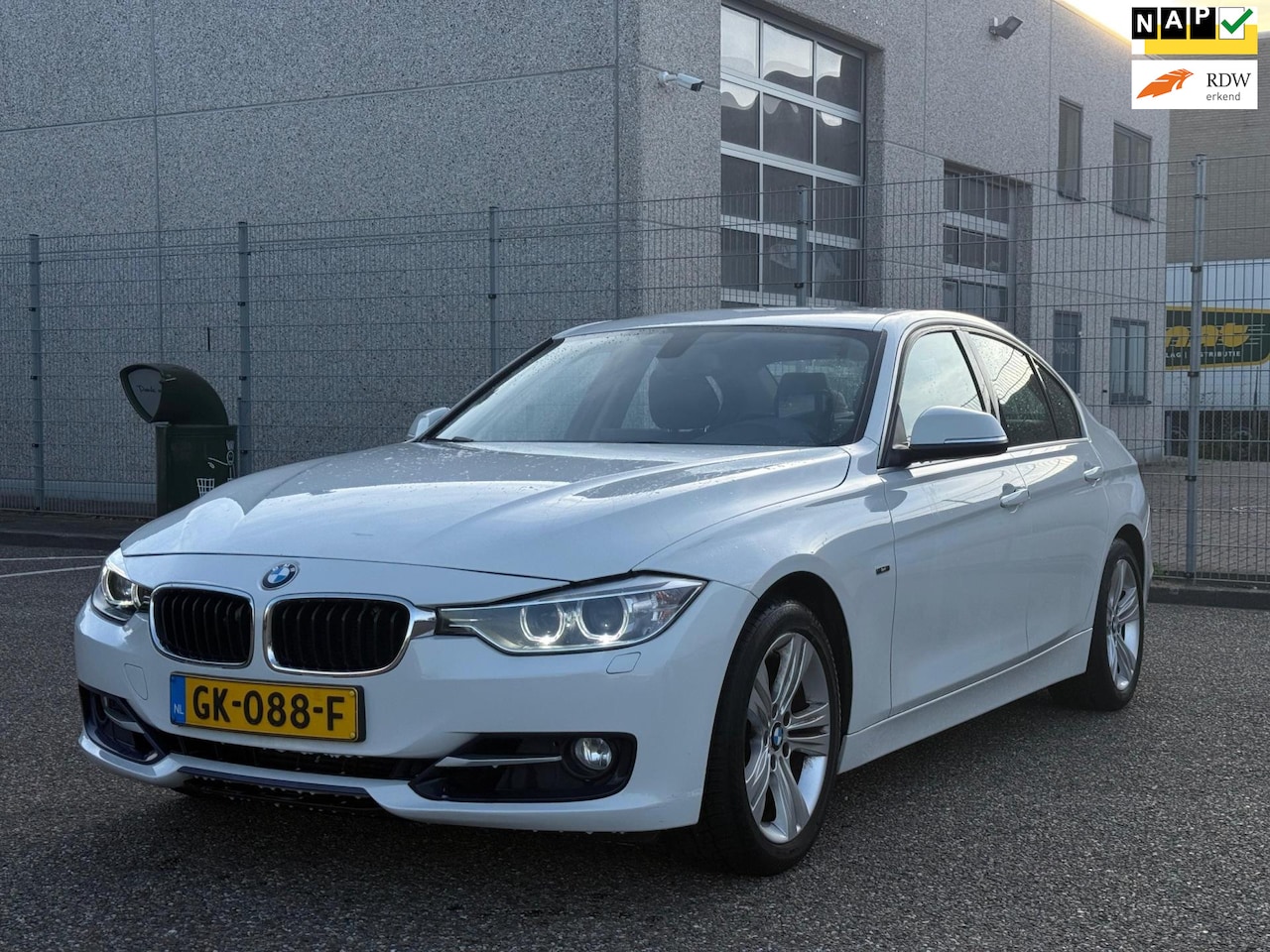 BMW 3-serie - 320i High Executive Sportline PDC AUT - AutoWereld.nl