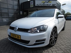 Volkswagen Golf - 1.2 TSI Highline / PANO / NAV / Bleutooth