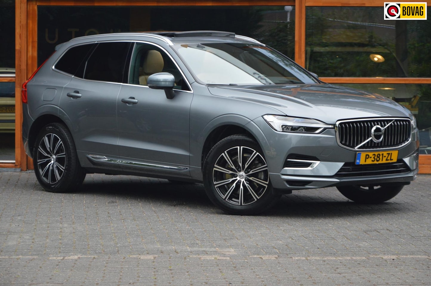 Volvo XC60 - T8 Hybride AWD Momentum Pro | Head-Up | Panoramadak | Pilot-Assist | Trekhaak 2100KG | Cam - AutoWereld.nl