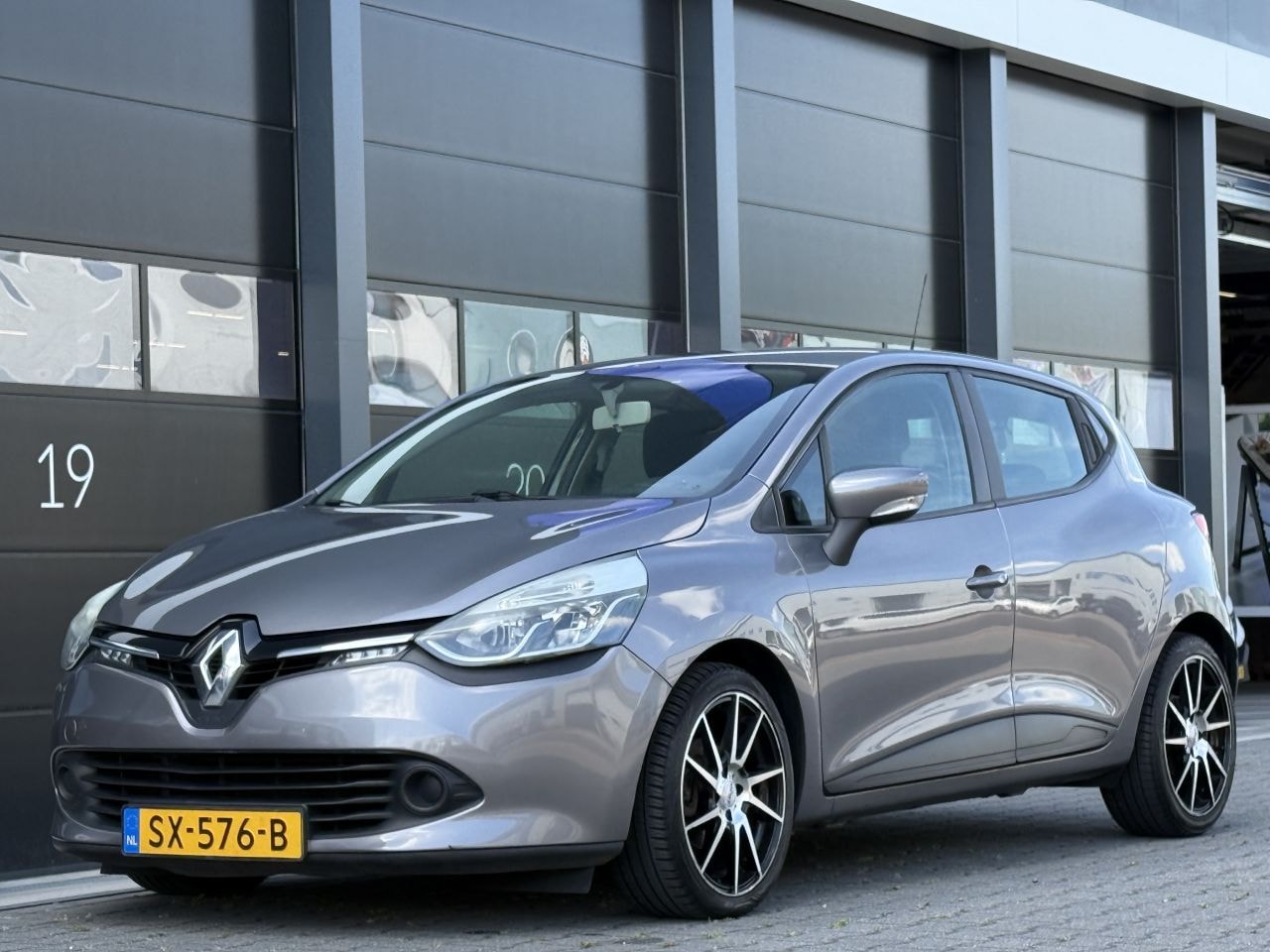 Renault Clio - Expression - AutoWereld.nl