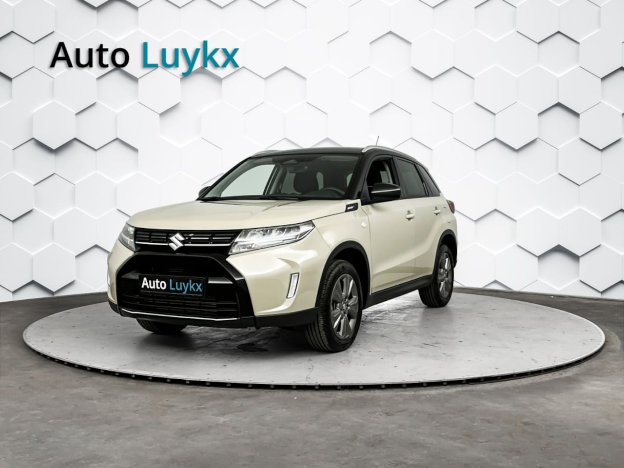 Suzuki Vitara - 1.4 Select Smart Hybrid | Navigatie | Adaptieve Cruise Control | Parkeercamera - AutoWereld.nl