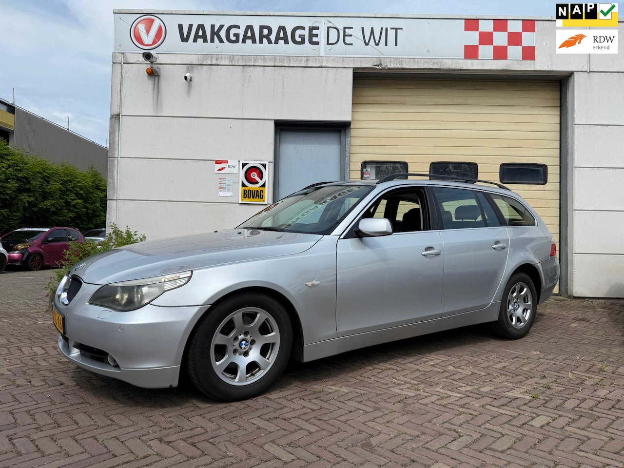 BMW 5-serie Touring - 525i Executive 525i Executive - AutoWereld.nl
