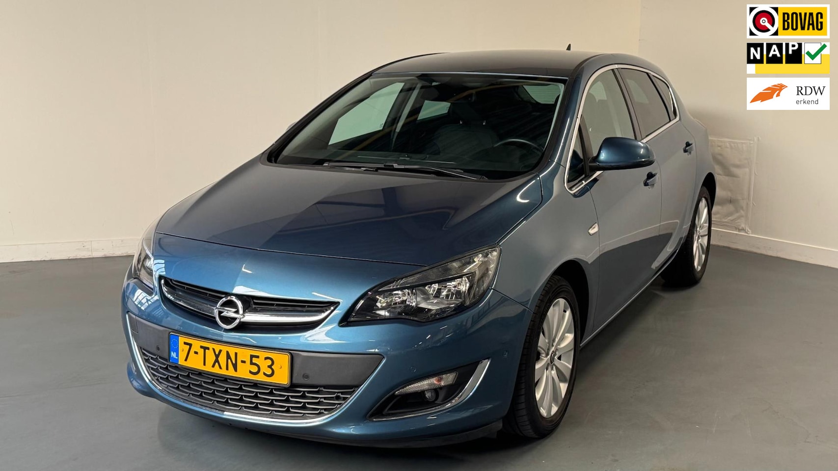 Opel Astra - 1.4 Turbo Cosmo | NL-AUTO | NAVI | PARKEERSENS. + CAMERA | HALF LEDER | - AutoWereld.nl
