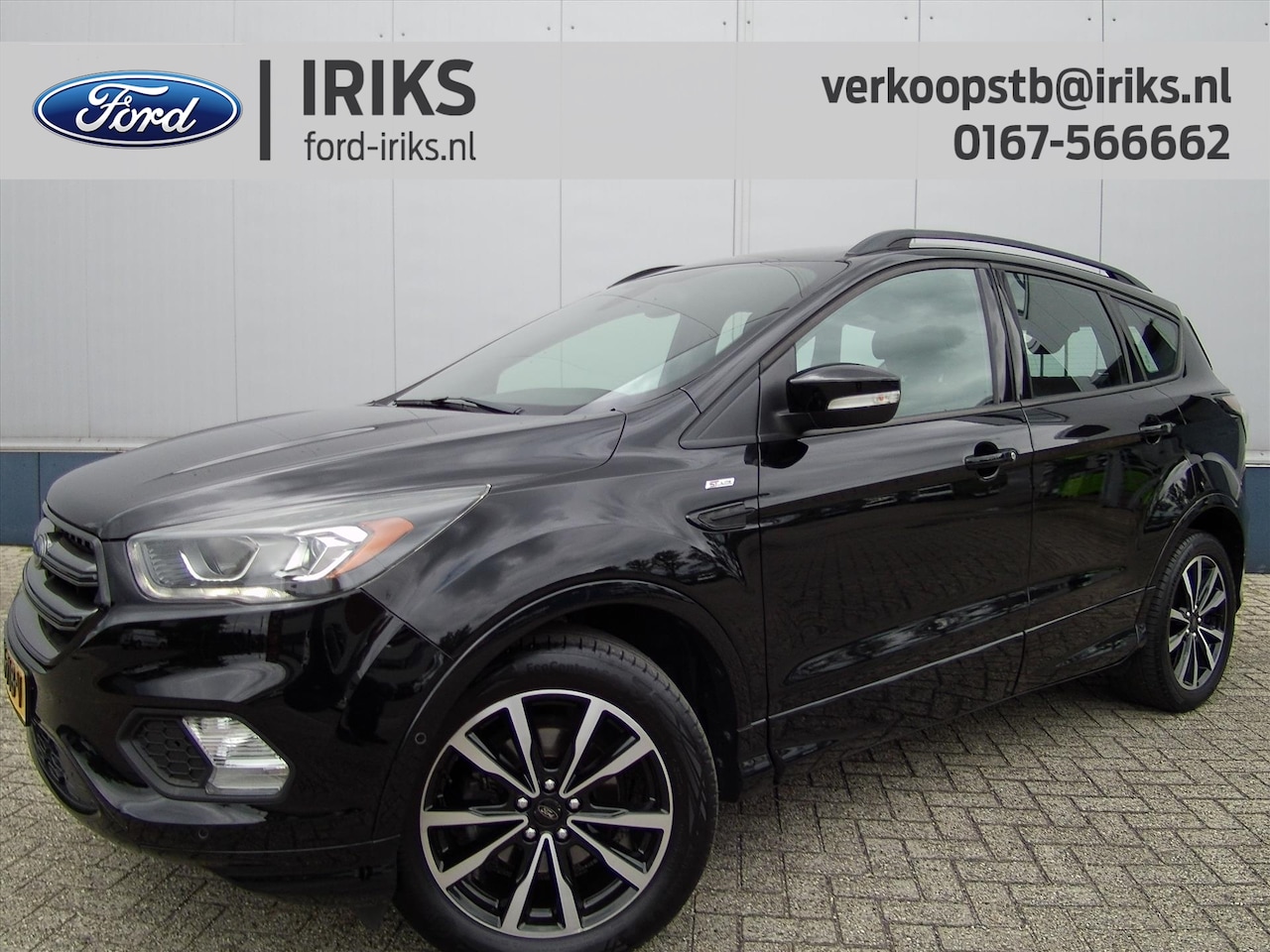 Ford Kuga - 1.5 EcoBoost 120PK 2WD ST Line Trekhaak - AutoWereld.nl