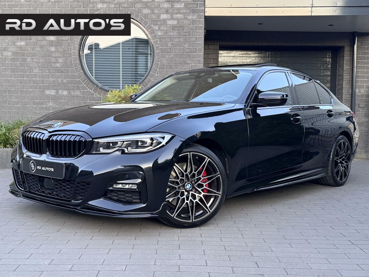 BMW 3-serie - 330i High Executive M Pakket Pano Sport Leder Sfeerverlichting - AutoWereld.nl