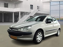 Peugeot 206 - 1.4 X-line/ AUTOMAAT/ LAAG KM