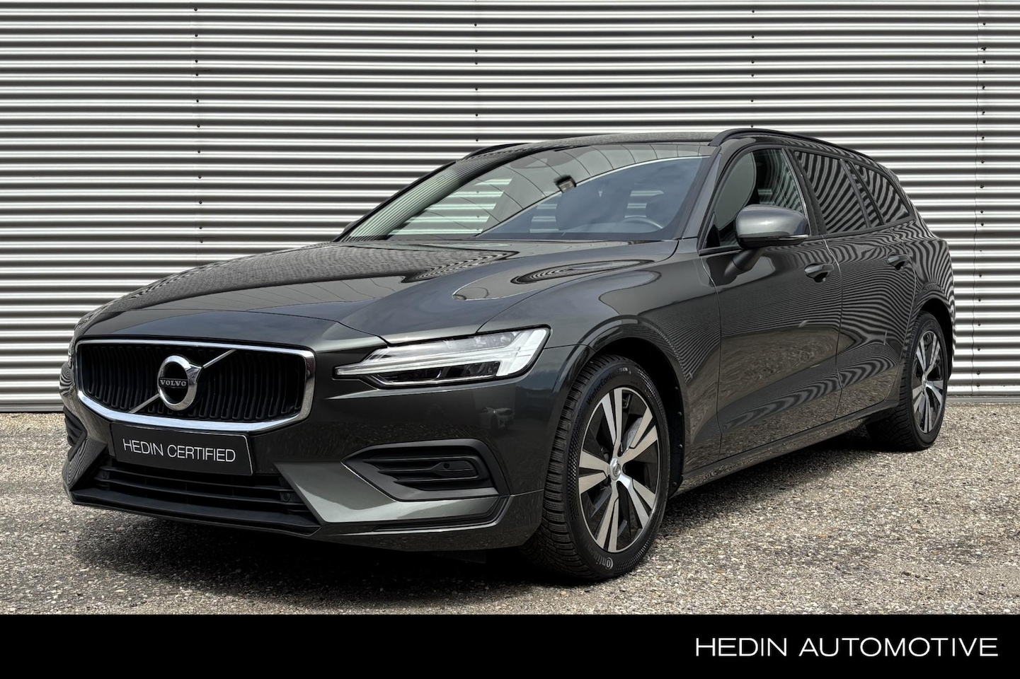 Volvo V60 - B3 Momentum / Stoel/Stuurwiel verwarming | PDC V/A | Parkeercamera | Carplay |Navigatie / - AutoWereld.nl