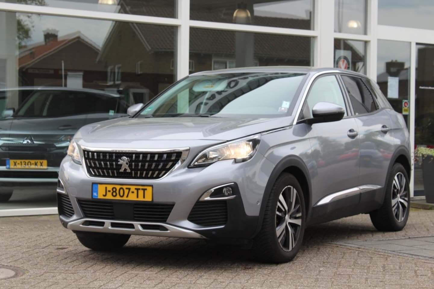 Peugeot 3008 - 1.2 PureTech Active 1.2 PURETECH ACTIVE - AutoWereld.nl