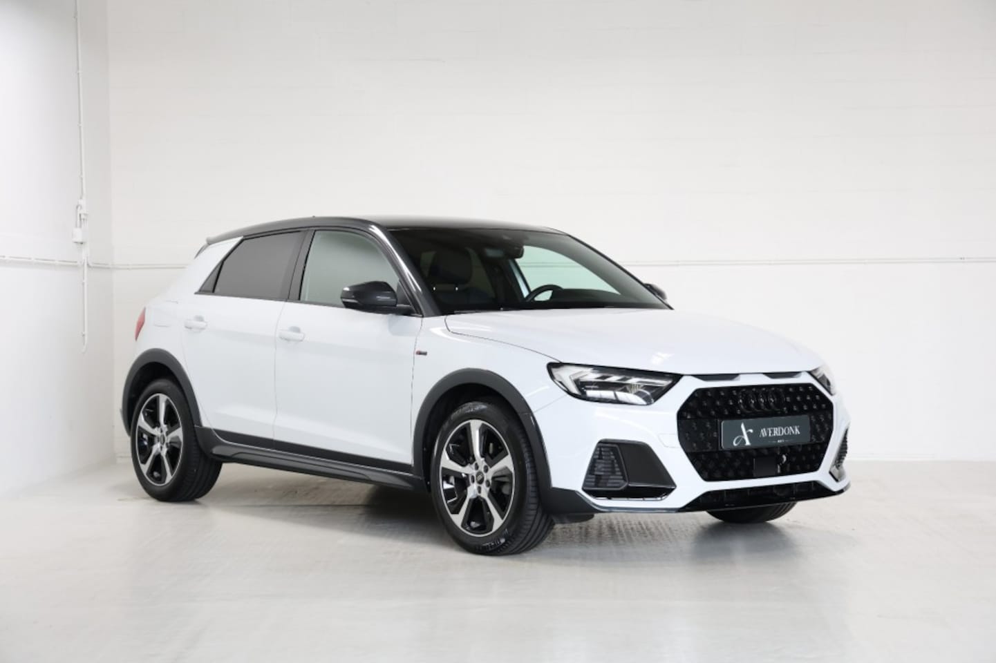Audi A1 citycarver - Citycarver 30TFSI S-Line Automaat Virtual/Stoelverw/Keyless/Led - AutoWereld.nl