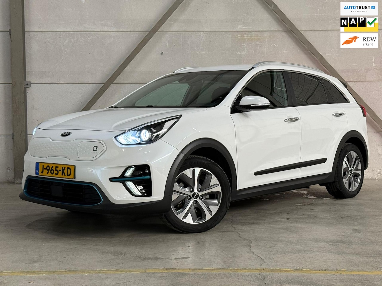 Kia e-Niro - DynamicLine 64 kWh Carplay - Facelift - 3 Fase - AutoWereld.nl