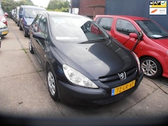 Peugeot 307 - 1.6-16V XS 5drs airco elek pak nap apk