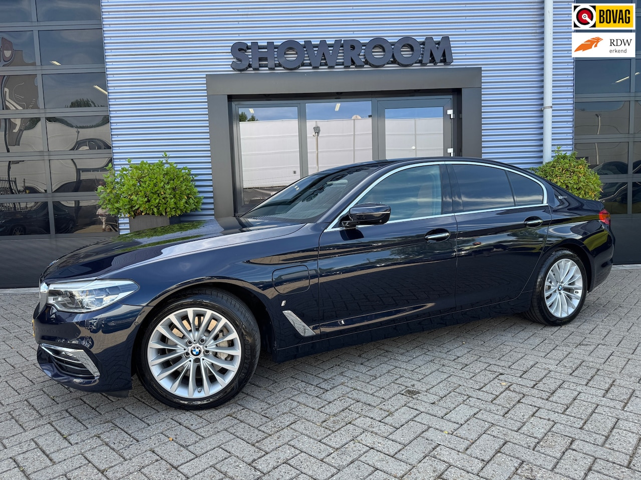 BMW 5-serie - 530e iPerformance High Executive Automaat|Stoel Stuurverwarming|Memory|Harman Kardon|Head - AutoWereld.nl