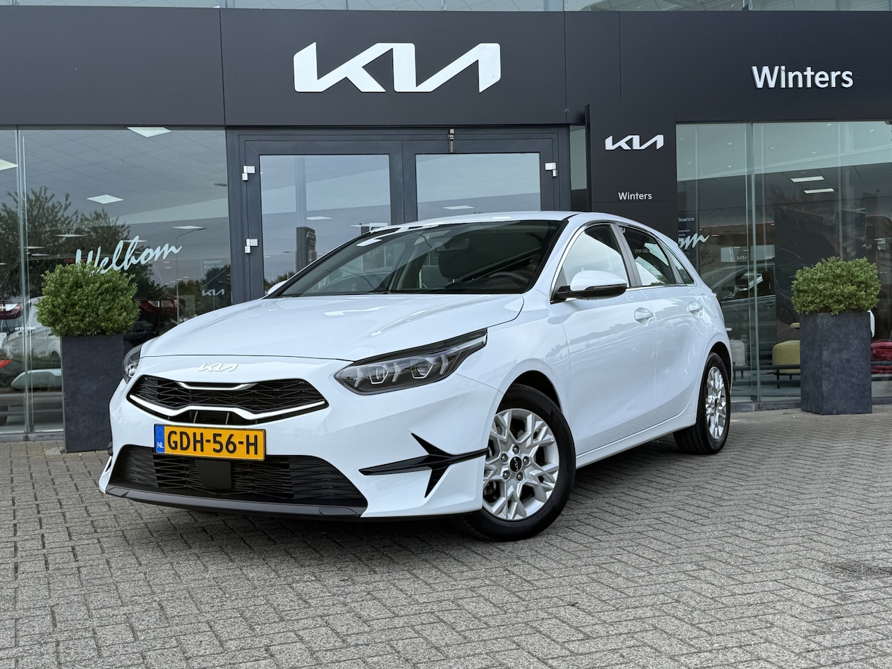 Kia Cee'd - Ceed 1.0 T-GDi DynamicLine | Climate Control | Cruise Control | Navigatie | Camera | 6-bak - AutoWereld.nl