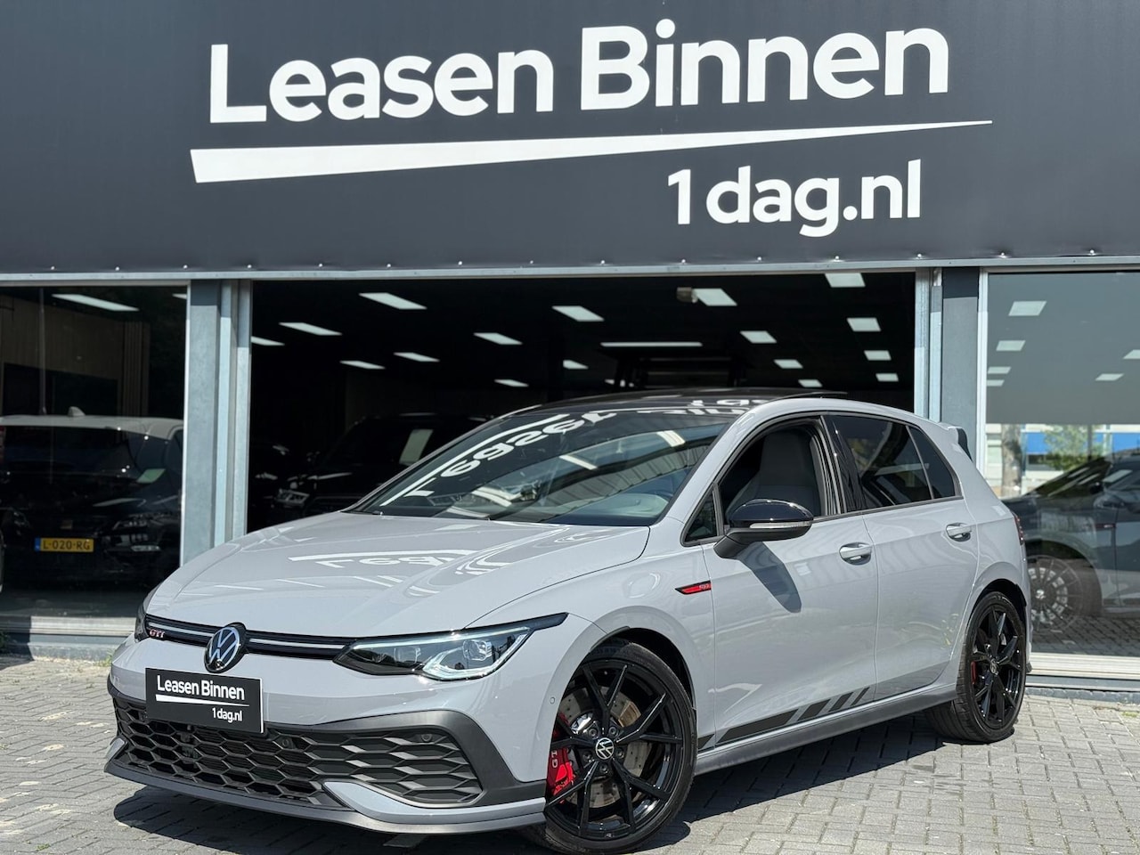 Volkswagen Golf - 2.0 TSI GTI CLUBSPORT PANO/MEMORY/HK/HUD - AutoWereld.nl