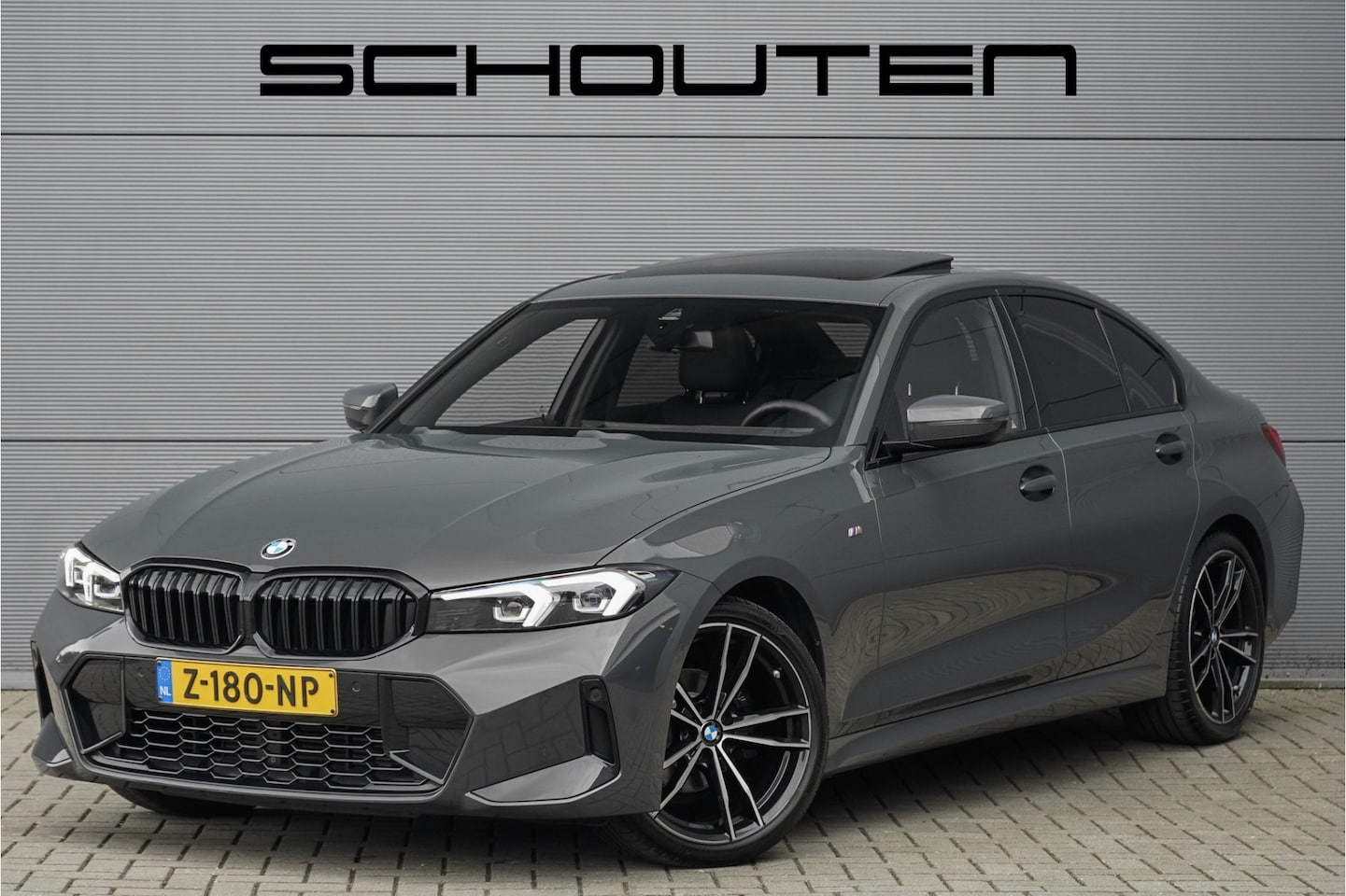 BMW 3-serie - 318i M-Sport Shadow Individual Schuifdak HiFi 19" - AutoWereld.nl