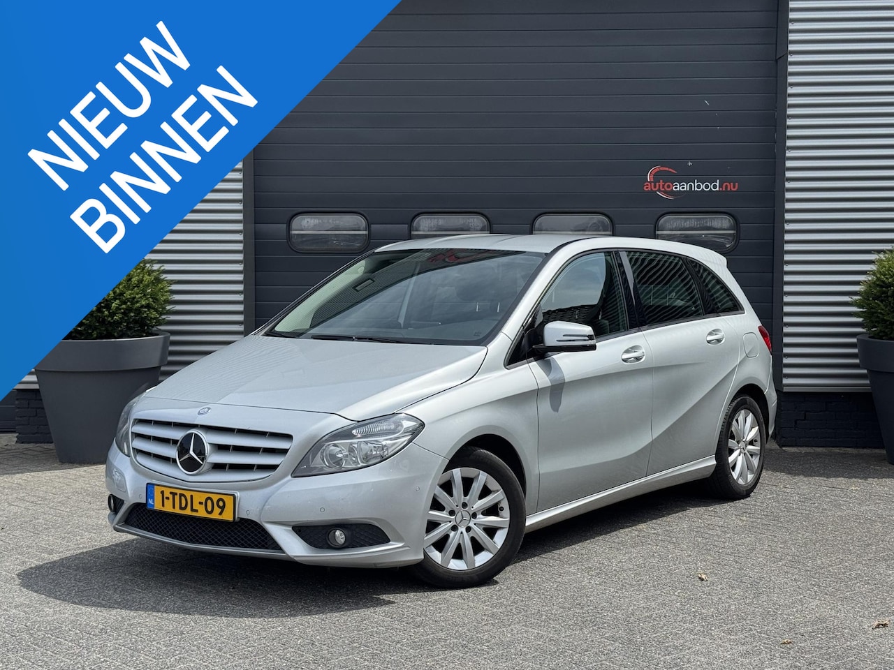 Mercedes-Benz B-klasse - 180 | Navigatie | Cruise Control | Airco | Trekhaak | - AutoWereld.nl