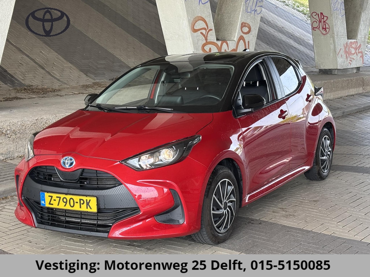 Toyota Yaris - 1.5 HYBRID BI-TONE AUTOMAAT NAVIGATIE BIJNA 2023 *GARANTIE TOT 2033* Camera.  Bluetooth. A - AutoWereld.nl