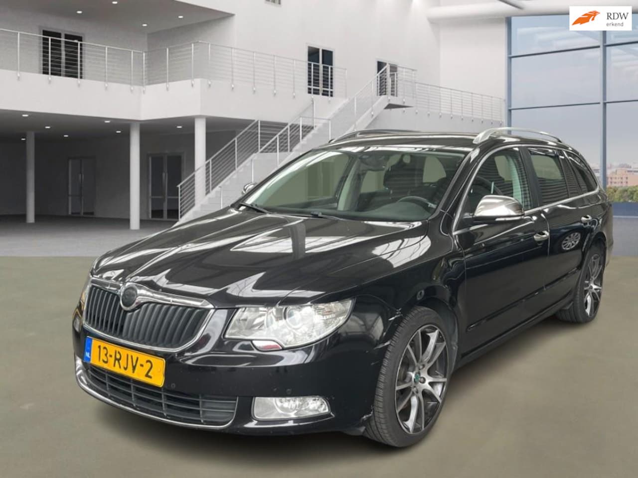 Skoda Superb Combi - 2.0 TSI Ambition Business Line AUT NAVI PSENSOR TREKHAAK CRUISE 2 X SLEUTELS - AutoWereld.nl