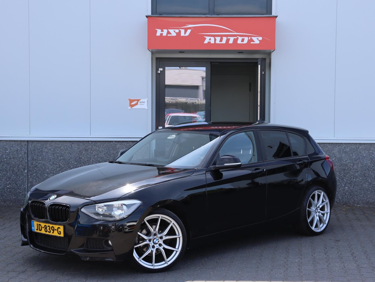 BMW 1-serie - 116d Business navi LM 4-deurs - AutoWereld.nl