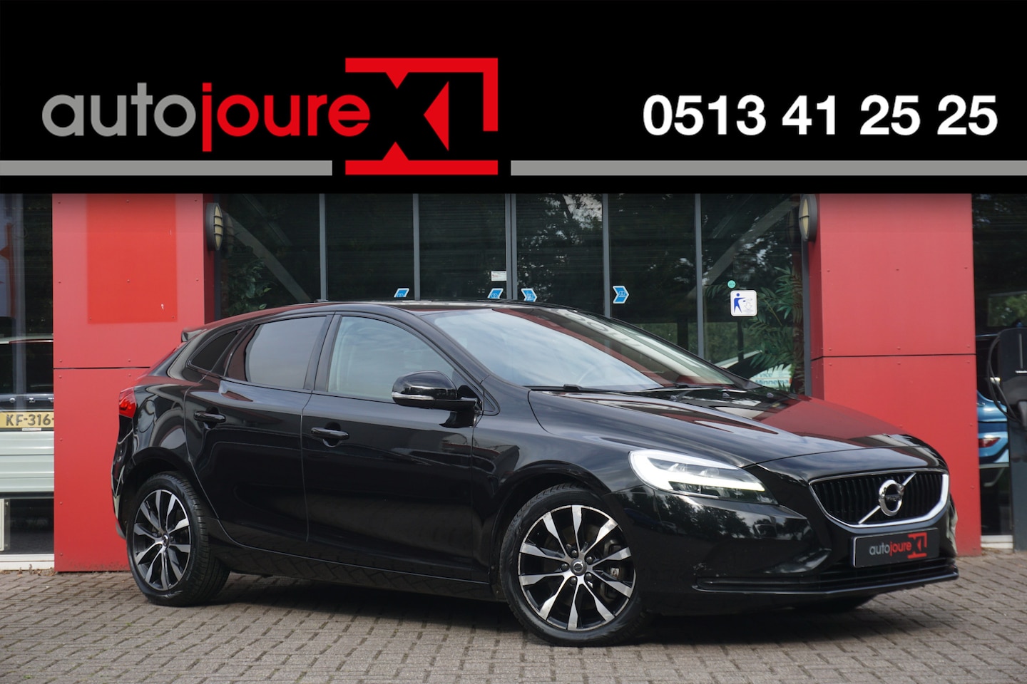 Volvo V40 - 2.0 D3 Automaat Dynamic Edition | Full LED | Navigatie | Camera | Origineel NL | - AutoWereld.nl