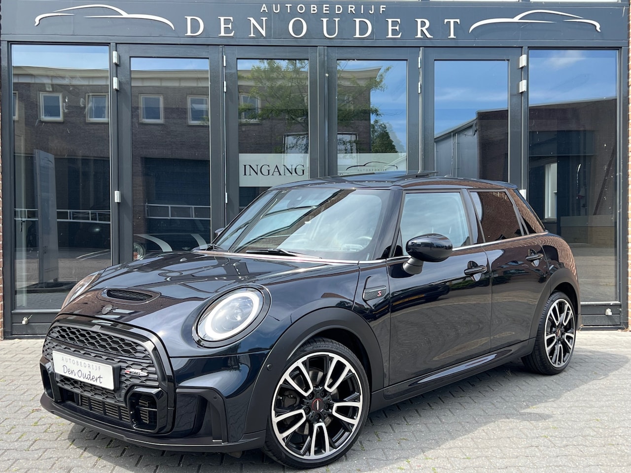 MINI John Cooper Works - Mini 2.0 S JCW AUT 5D. PANO / CARPLAY / 2023 - AutoWereld.nl