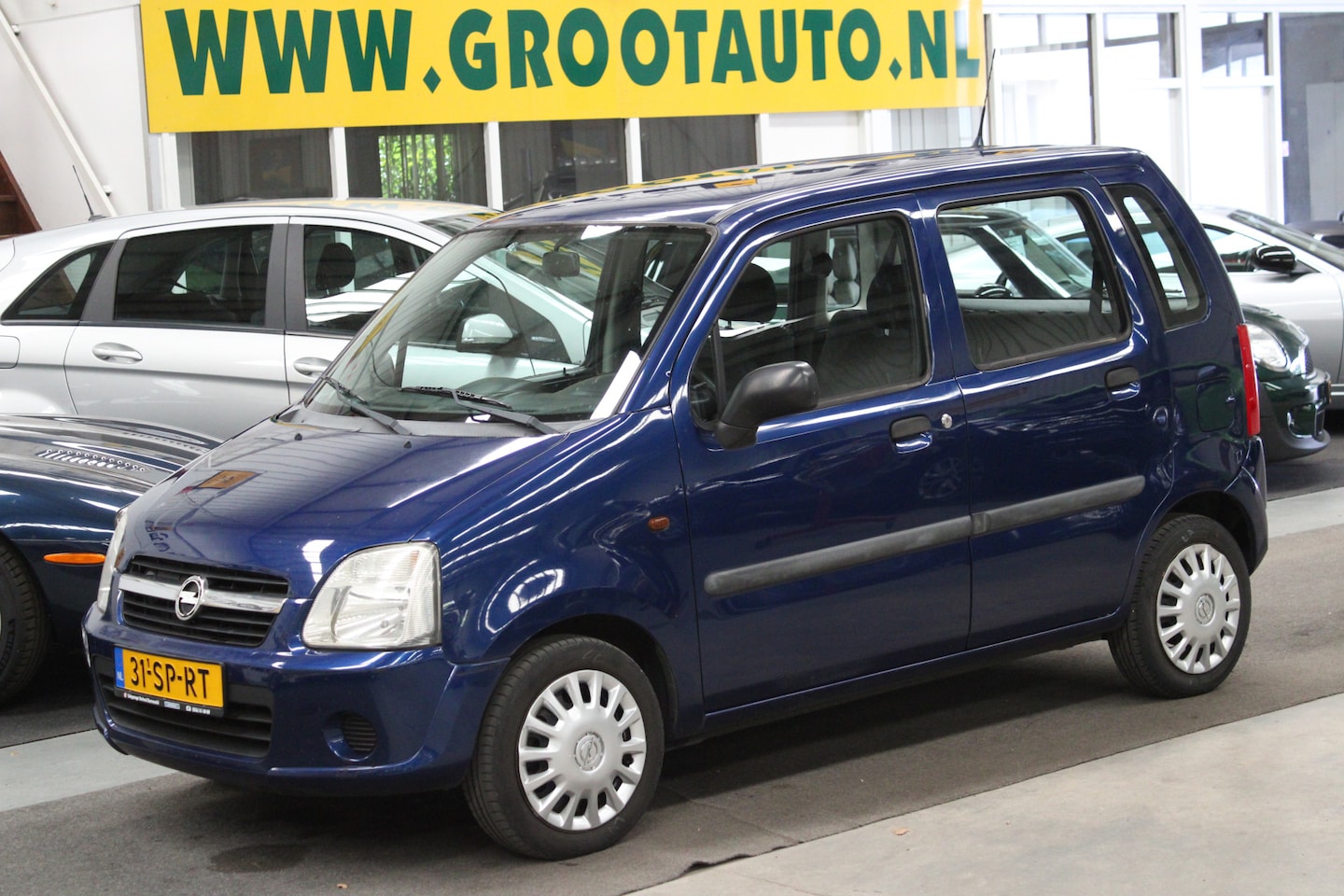 Opel Agila - 1.2-16V Essentia NAP, Stuurbekrachtiging - AutoWereld.nl