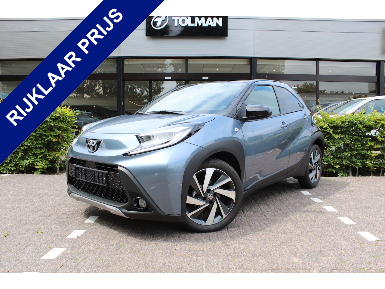 Toyota Aygo X - 1.0 VVT-i Envy Automaat | Rijklaar | Half-leder | Stoelverw. | Keyless | LED | Sensoren v+ - AutoWereld.nl