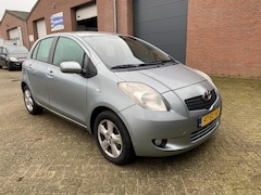 Toyota Yaris - 1.3 VVTi Luna MMT (Automaat )