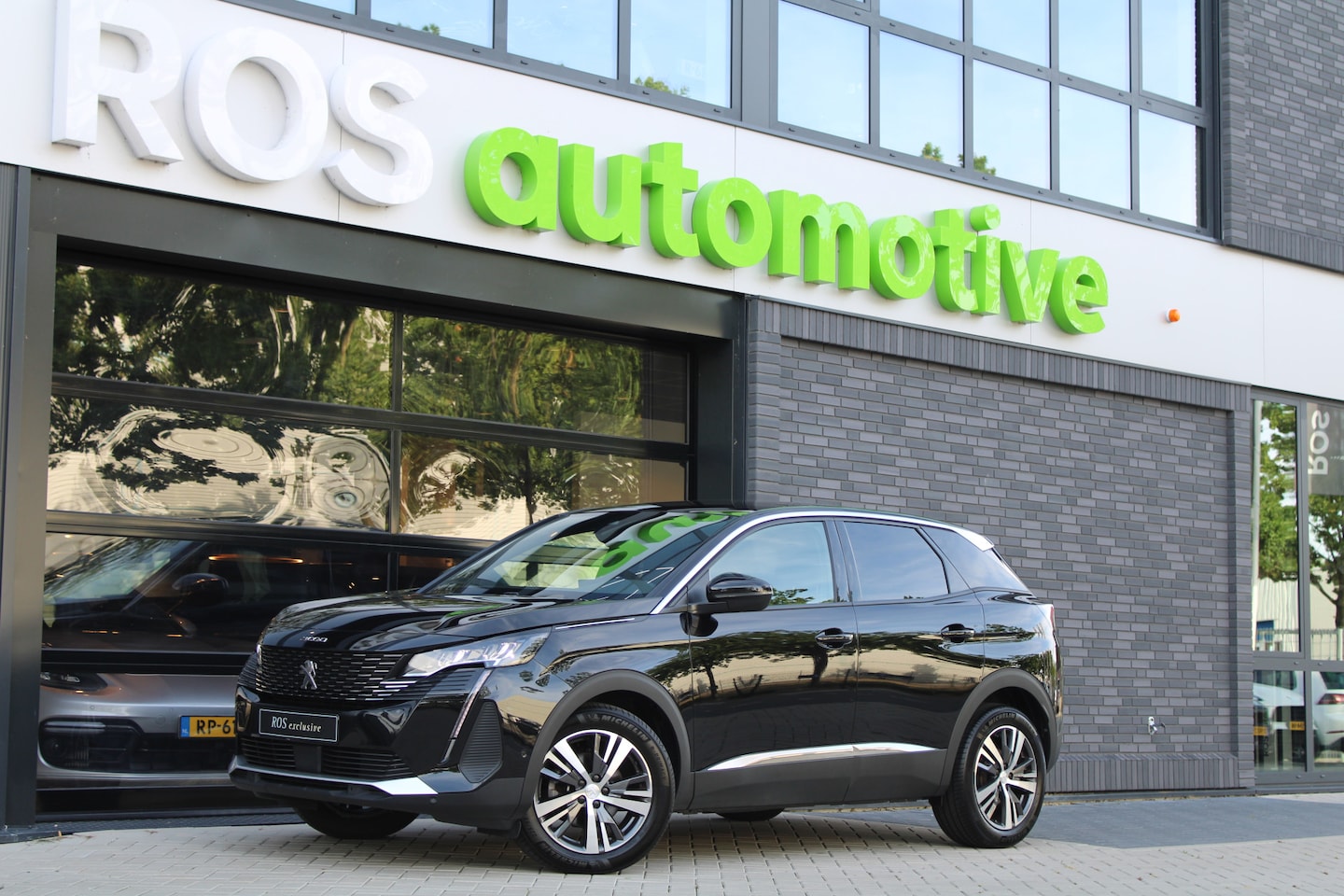 Peugeot 3008 - 1.2 PureTech Allure Pack | NAVI | AIRCO | ACC | 360 CAM | STOELVERW | ELEK KOFFERKLEP | - AutoWereld.nl
