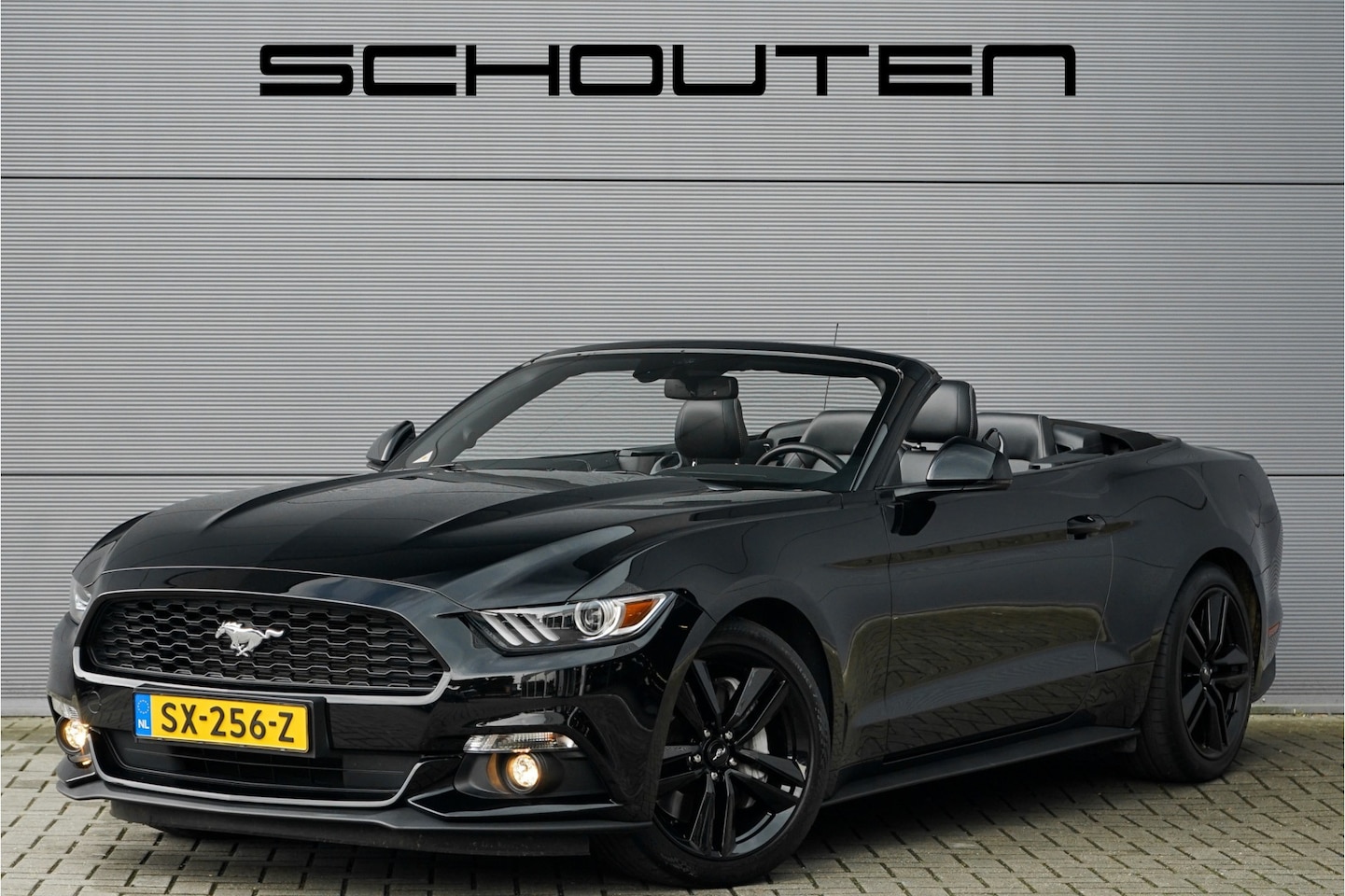 Ford Mustang Convertible - 2.3 EcoBoost Leder Camera Sportuitlaat Keyless - AutoWereld.nl