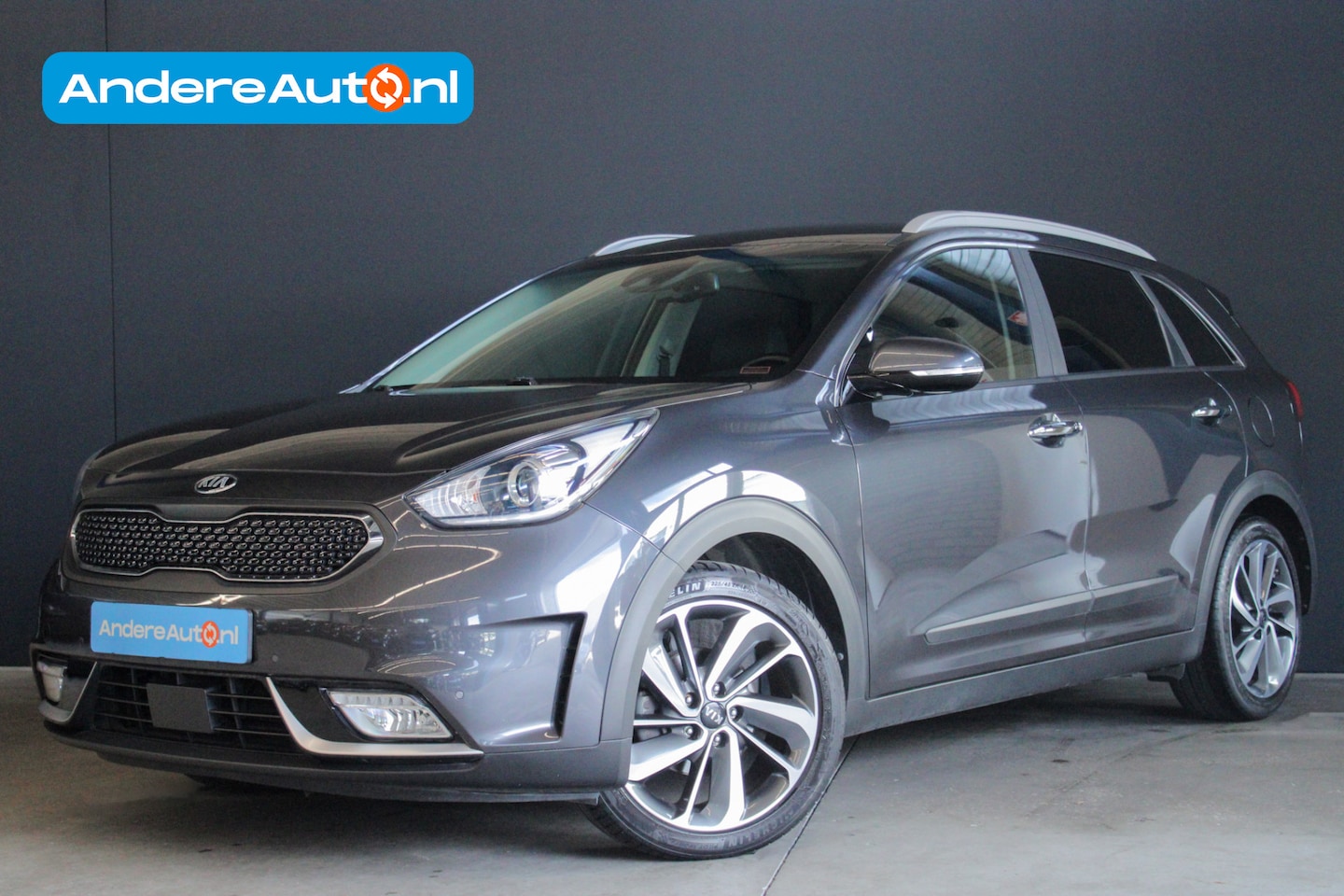 Kia Niro - 1.6 GDi Hybrid ExecutiveLine |trekhaak|dealer onderhouden|elek stoelen|JBL|keyless|18"| - AutoWereld.nl
