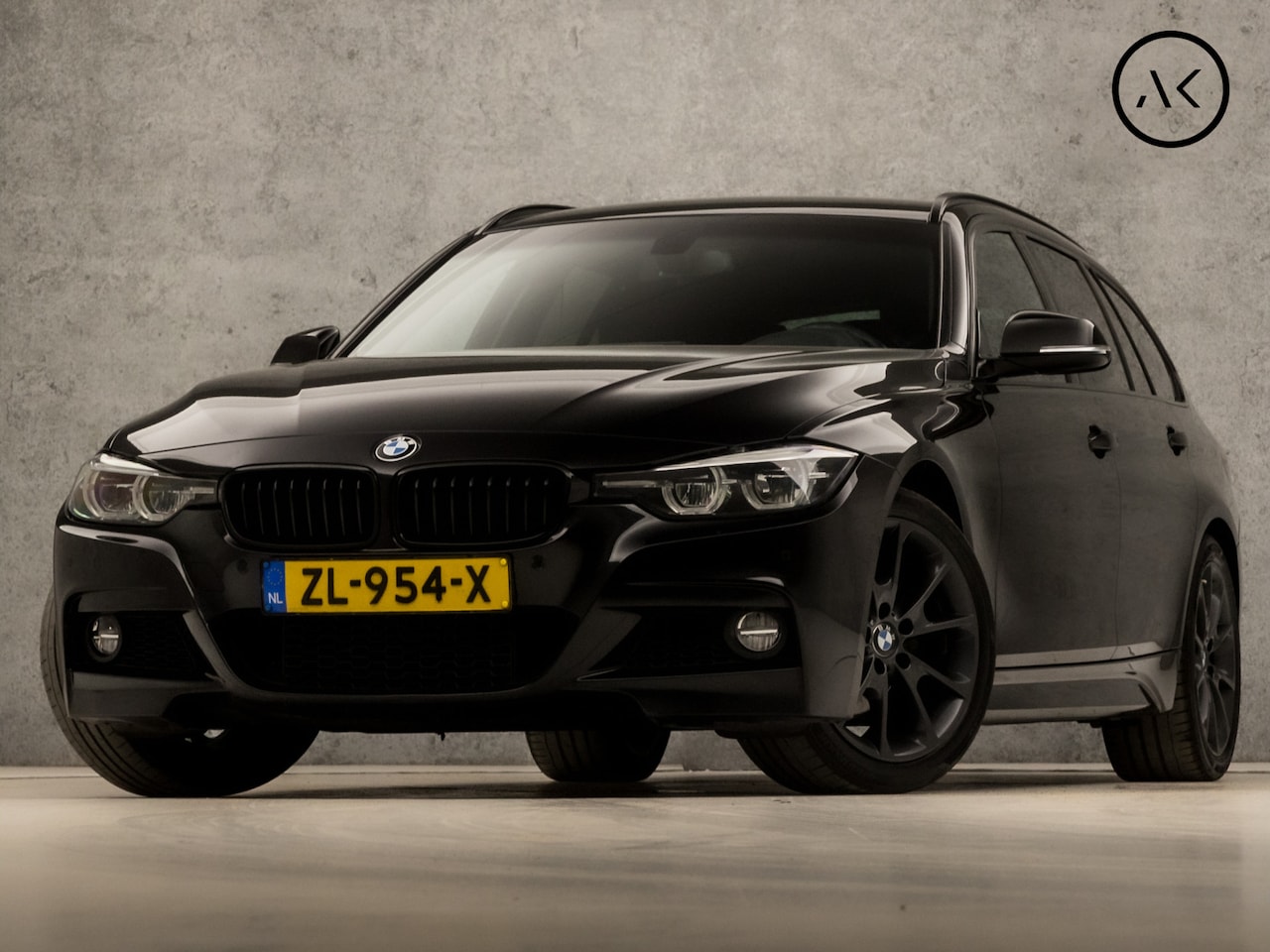 BMW 3-serie Touring - 318i M Sport Shadow Automaat (GROOT NAVI, M PAKKET, VIRTUAL COCKPIT, CAMERA, STOELVERWARMI - AutoWereld.nl