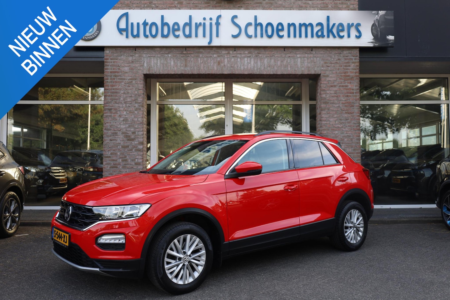 Volkswagen T-Roc - 1.0 TSI Style Business CARPLAY ACC STOELVERW. LANE-ASSIST 2xPDC LMV ENZ. - AutoWereld.nl