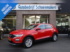 Volkswagen T-Roc - 1.0 TSI Style Business CARPLAY ACC STOELVERW. LANE-ASSIST 2xPDC LMV ENZ