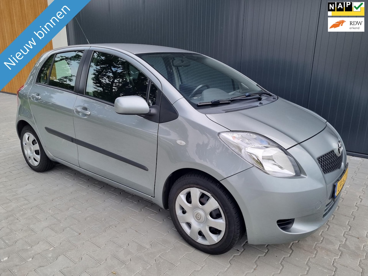 Toyota Yaris - 1.3 VVTi SOL 5DEURS AIRCO ELEKTR-R - AutoWereld.nl