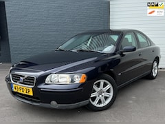 Volvo S60 - 2.4 Summum AUTOMAAT/LEDER/NAVI/APK-6-26