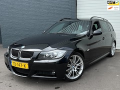 BMW 3-serie Touring - 320i M-PAKKET/NWEAPK/VOLO-H/ALCANTARA