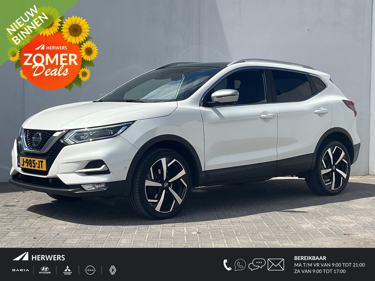 Nissan Qashqai - 1.3 DIG-T Tekna + / 360° Camera / Panoramadak / Apple Carplay & Android Auto / Verwarmde- - AutoWereld.nl