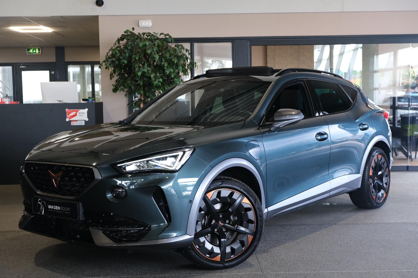 CUPRA Formentor - 1.4 e-Hybrid 204PK Copper Pano 360Cam Navi - AutoWereld.nl